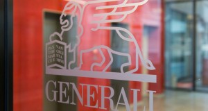 generali logo on door, λογότυπο, είσοδος γραφείων