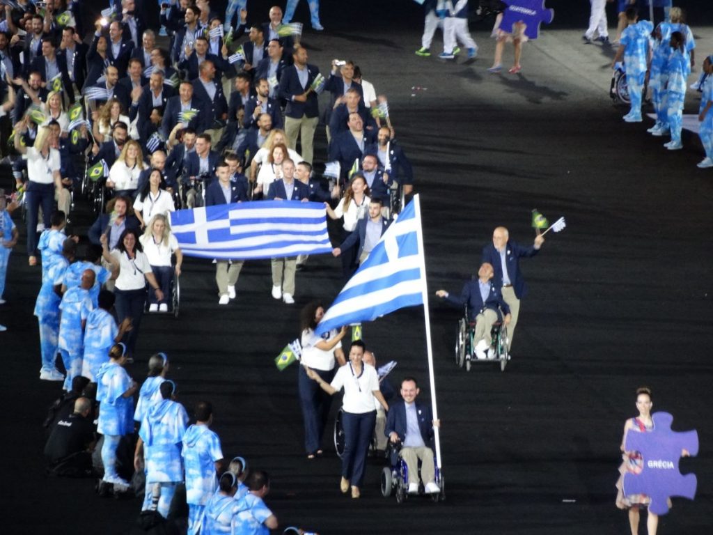Ο Γρηγόρης Πολυχρονίδης σημαιοφόρος στην τελετή έναρξης των Παραολυμπιακών Αγώνων