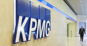 KPMG, λογότυπο στην υποδοχή