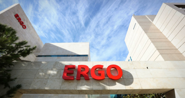 ERGO, επιγραφή, πρόσοψη κτιρίου