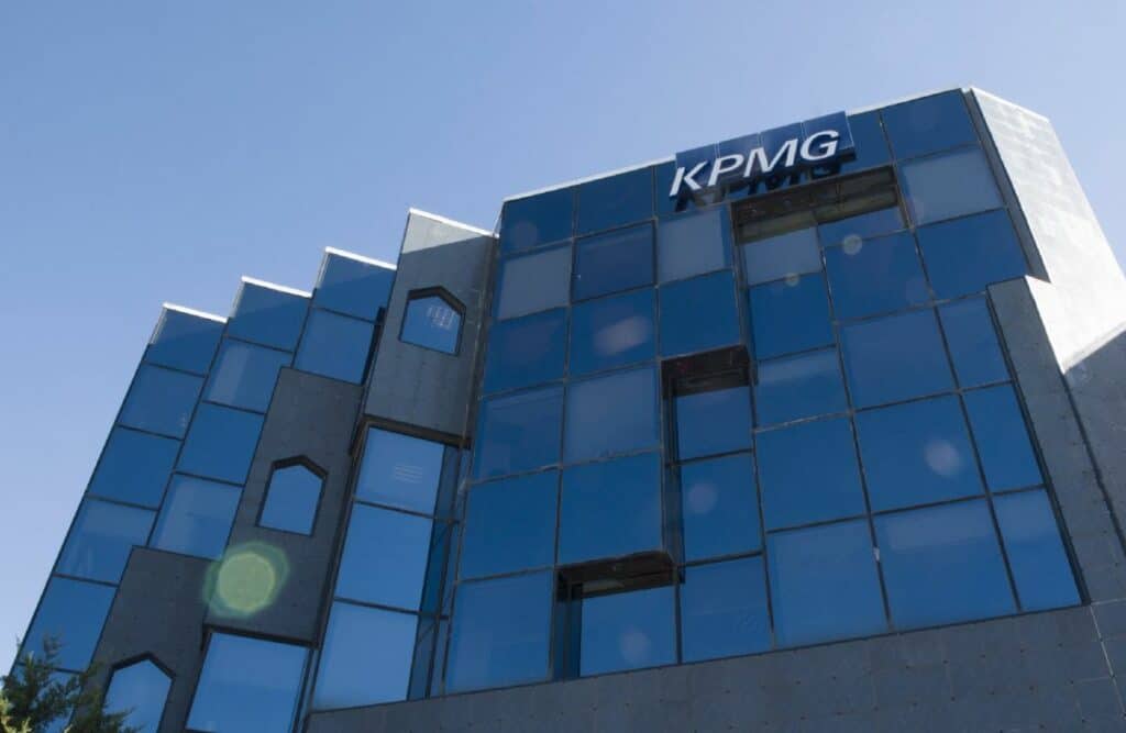 κτίριο KPMG, Ελλάδα