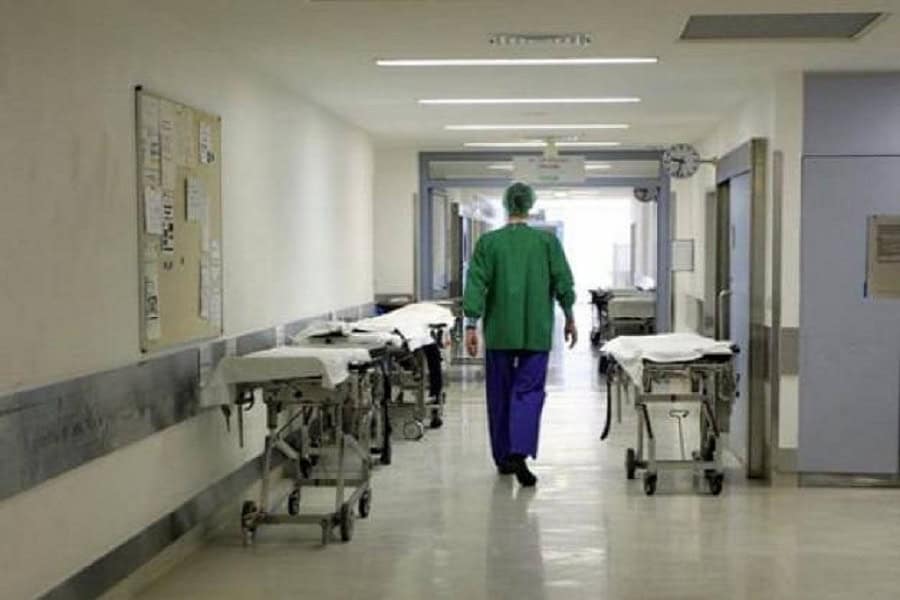 διάδρομος νοσοκομείου, νοσοκόμος, φορεία