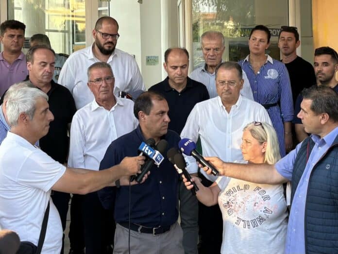 Επίσκεψη Κατσαφάδου μετά τις πυρκαγιές σε Άρτα-Πρέβεζα