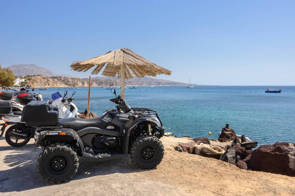 Motorcycles parked near Red Beach, Santorini, source: vivooo / Shutterstock.com