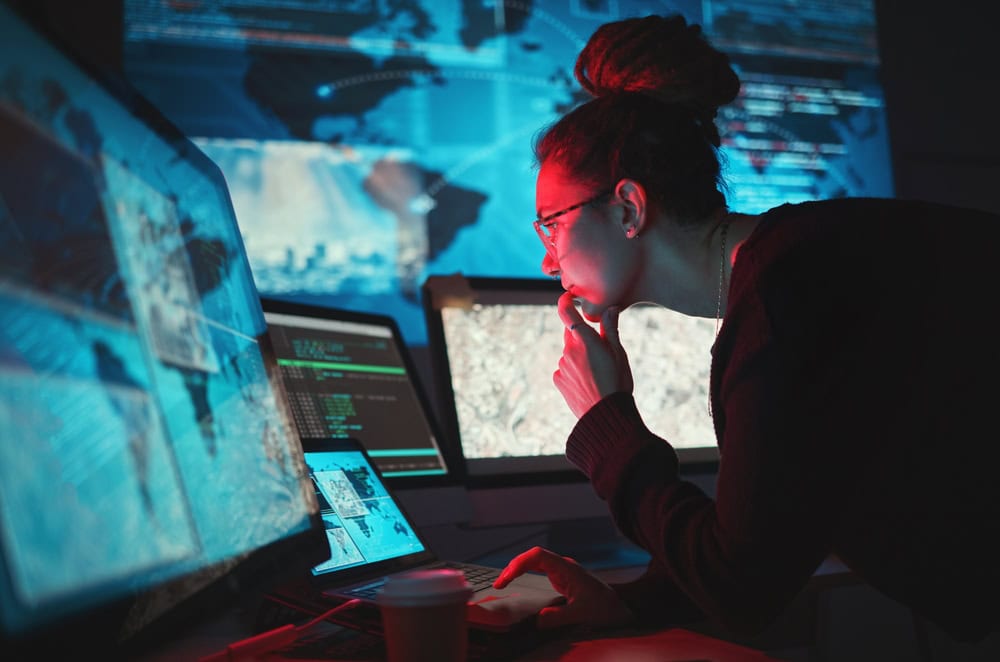 Woman working at IT deparment, source: Shutterstock