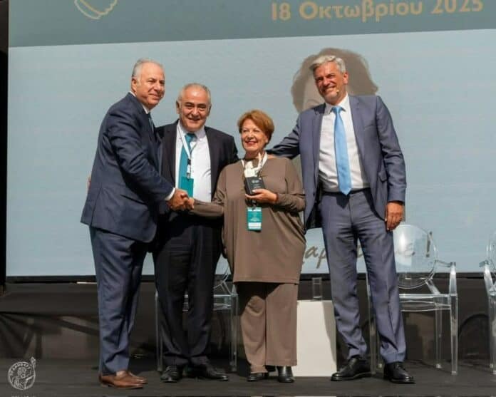 Τιμητική διάκριση Δ. Λύχρου, 7η Εθνική Συνδιάσκεψη Ασφαλιστικών Διαμεσολαβητών