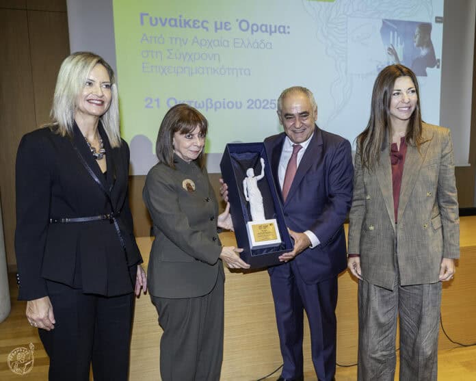 Βράβευση Σακελλαροπούλου, ΕΕΑ