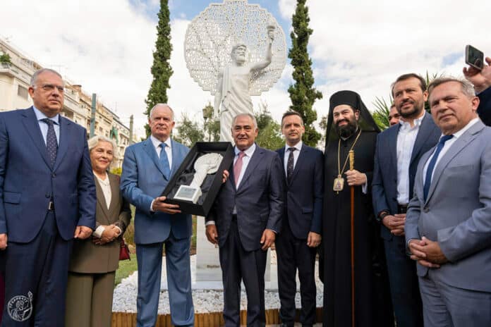 Αποκαλυπτήρια αγάλματος