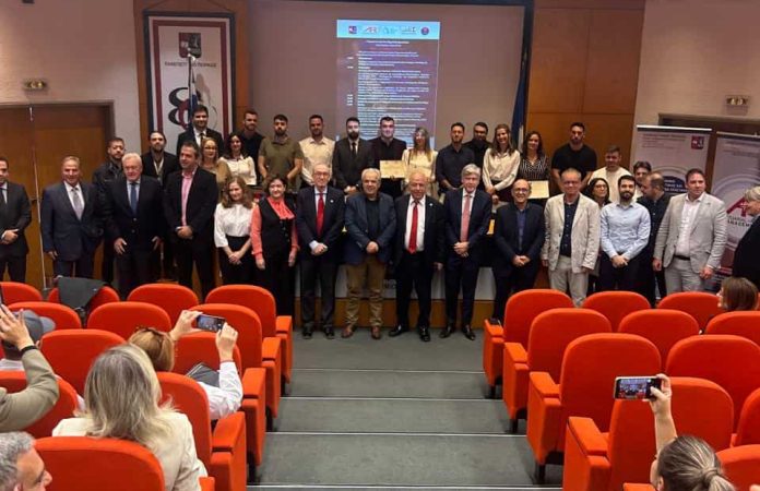 ΕΑΕΕ, υποτροφίες ΠΑΠΕΙ