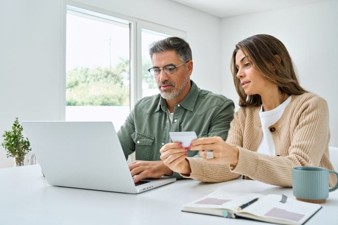 Couple doing online shopping, source: Shutterstock