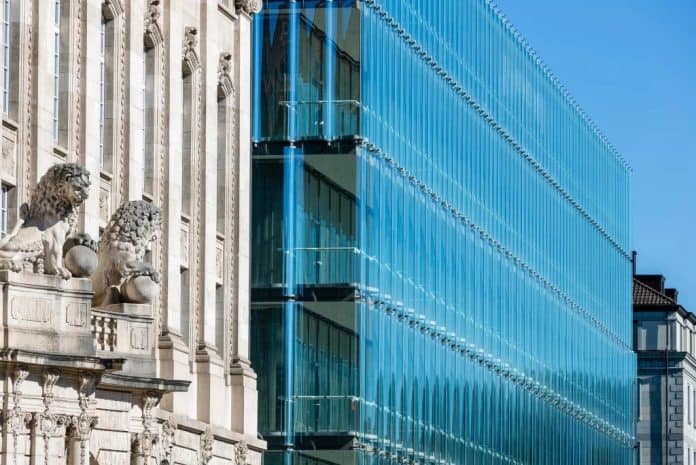 Swiss Re, κτήριο