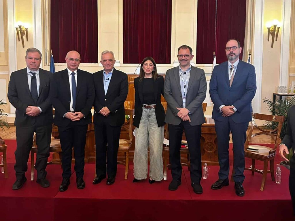 ΕΑΕΕ, ο Μάκης Τζέης σε πάνελ του 1ου Συνεδρίου Αποφοίτων ΟΠΑ