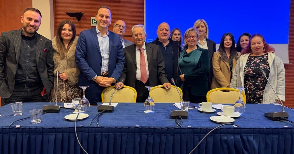 Υδρόγειος Ασφαλιστική, σεμινάρια, ομαδική φωτογραφία