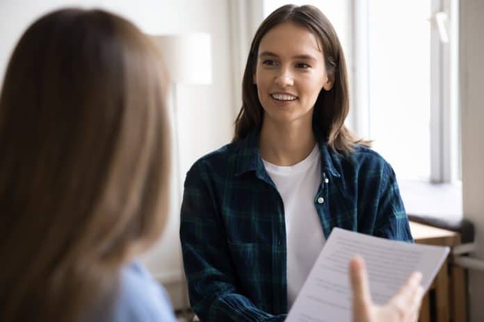 Insurer and consumer, source: Shutterstock