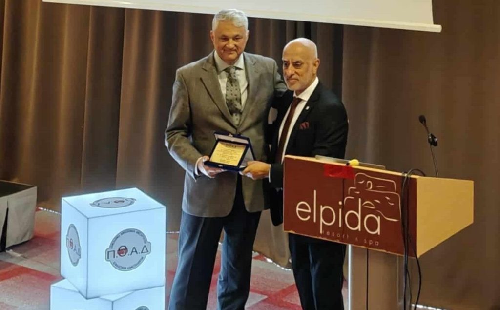 ΠΟΑΔ, ΓΣ 2026, βράβευση Σκιτζή από Τσολάκη