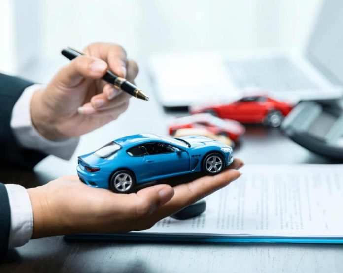 Euroins, εικαστικό καμπάνιας για ασφάλιση αυτοκινήτου