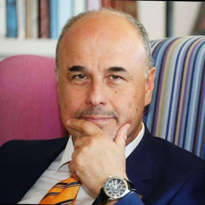 Interamerican, Μανώλης Κούτης