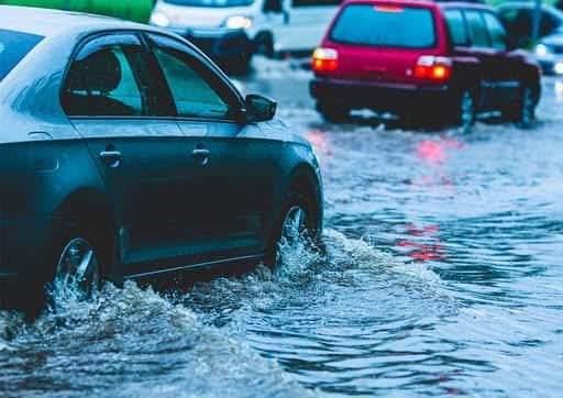 ERGO, εικαστικό άρθρου για ασφάλιση οχημάτων και φυσικές καταστροφές