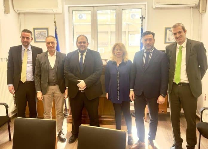 ΣΠΑΤΕ, ομαδική φωτογραφία από συνάντηση στο ΥΠΕΘΟΟ για φορολογικά θέματα, 2026