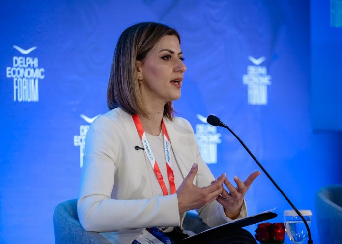 Ειρήνη Αγαπηδάκη στο Οικονομικό Φόρουμ Δελφών