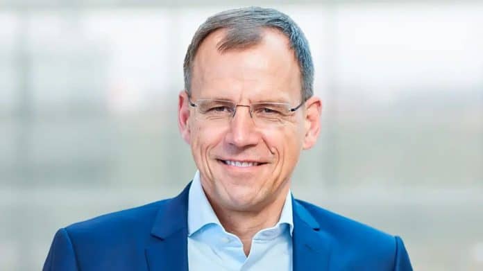 torsten-leue-ceo-talanx-ag-2_1_xl_max T. Leue, Talanx