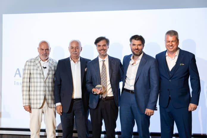 Sofos και Apeiron, ομαδική βράβευσης 2026
